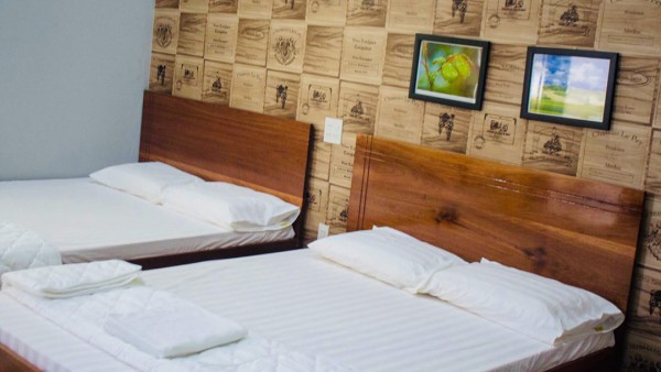 Chấn Hotel
