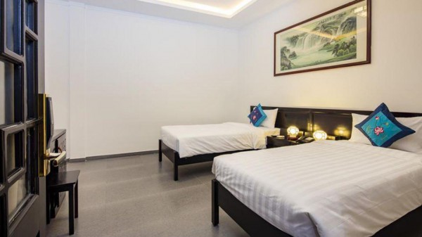 Phú House Hotel