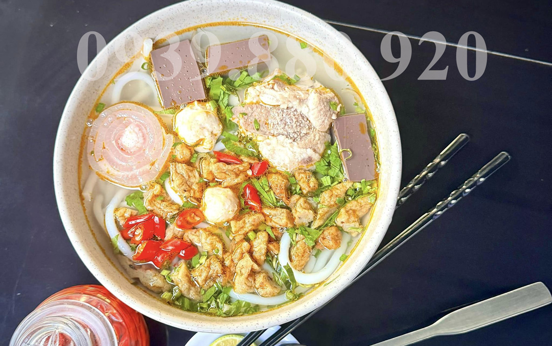 Bánh Canh Chả Cá Bình Hưng - Hình 1