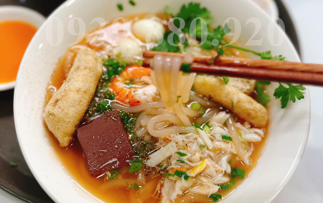 Bánh Canh Ghẹ Hải Sản Lagi - Hình 3