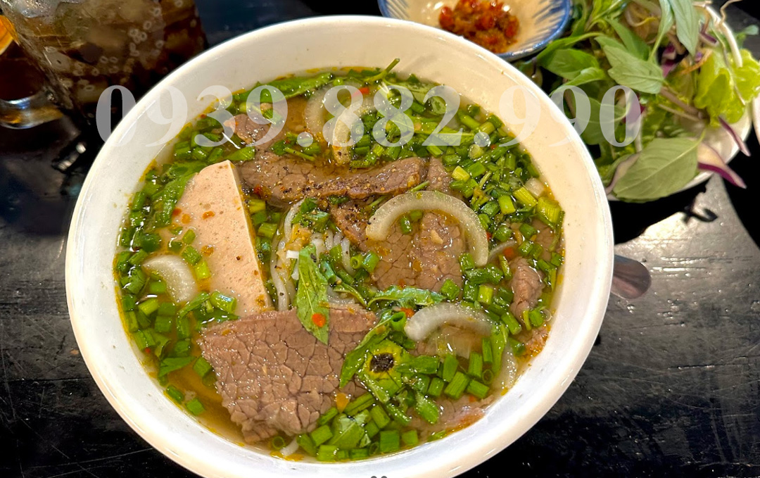 Bún Bò Huế Cô Ba ở Long Hải - hình 2