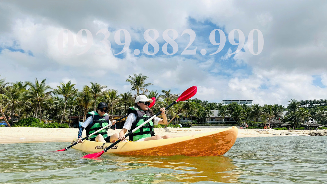 Chèo Thuyền Kayak Trên Sông Cửa Cạn -  Hình 2