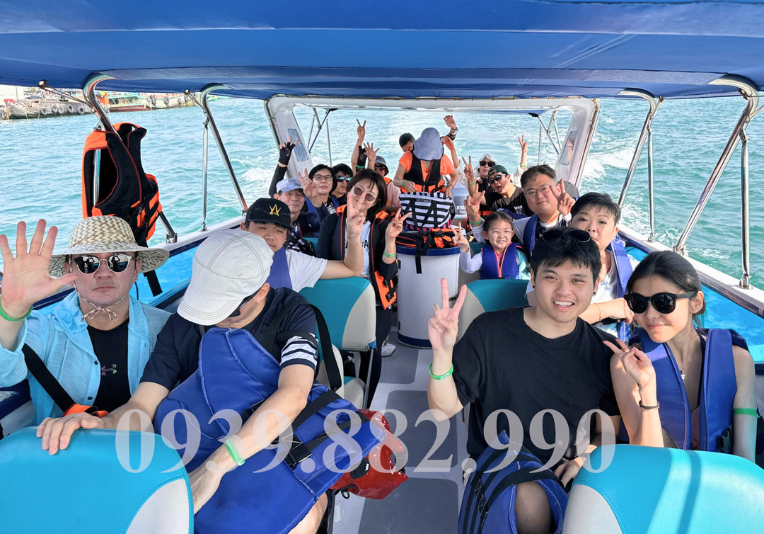 Khám Phá Phú Quốc Bằng Water Bus - Hình 2